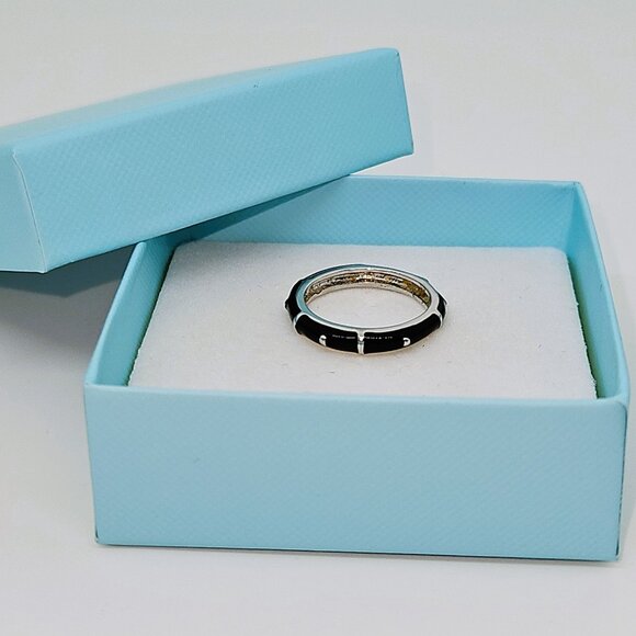 Black/Silver Tone Band Ring in size 5  - Sleek and Edgy Style! - Picture 4 of 7